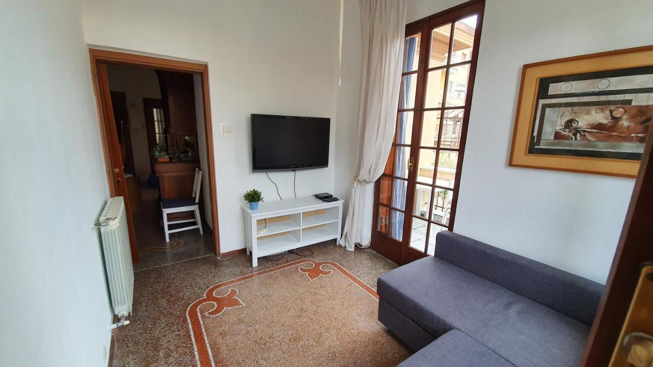Casa Indipendente A 200 Metri Dal Mare Apartment *